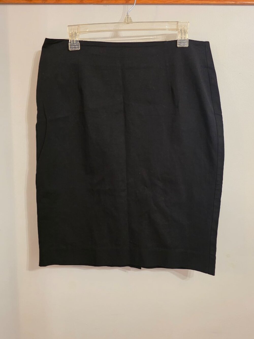 Body by Victoria Size 12 Black Skirt